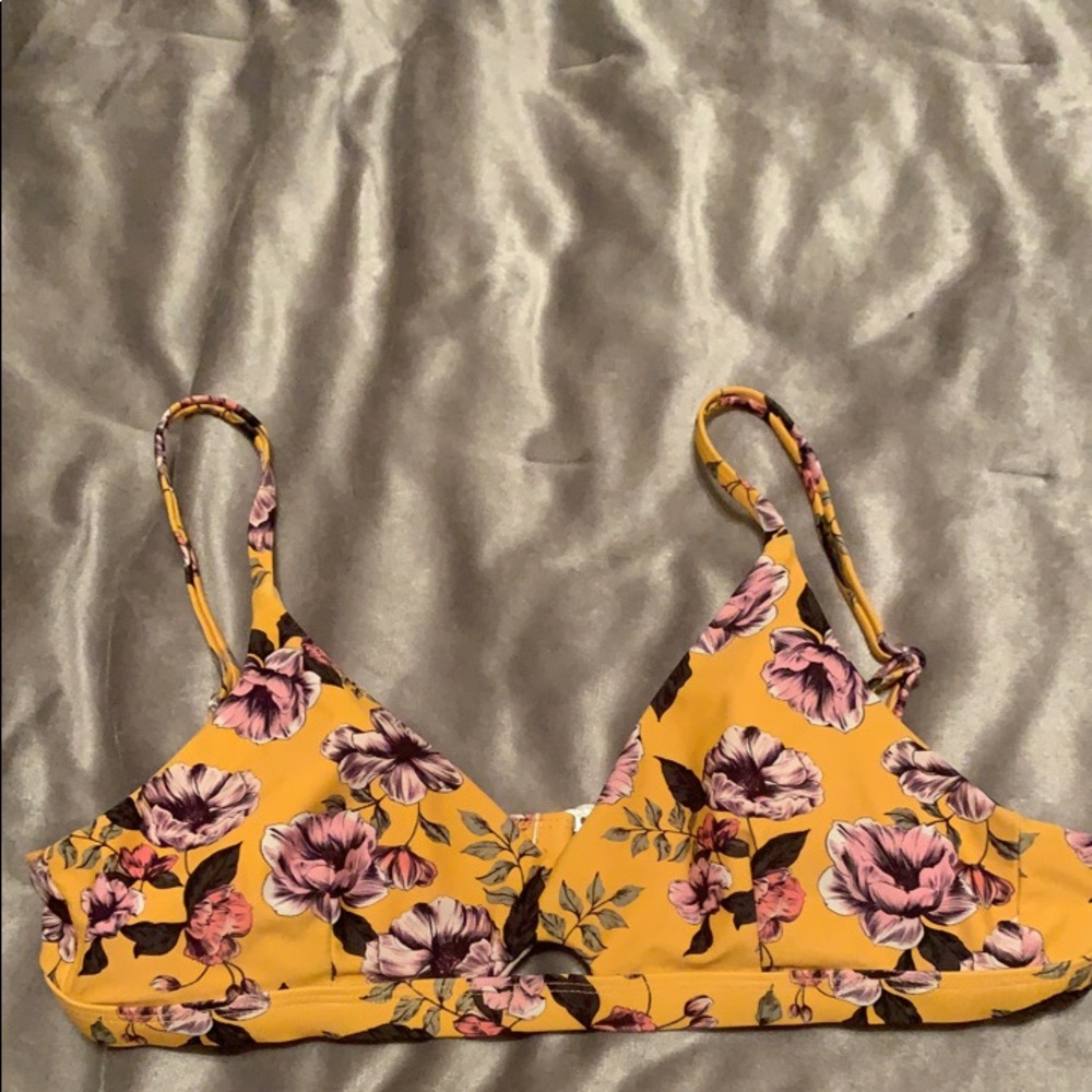 Bikini top